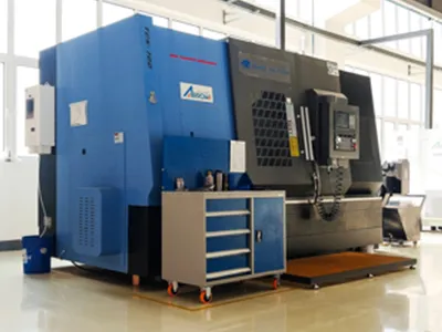 ورشة التشغيل باستخدام ماكينات CNC