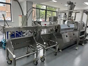 تركيب المعدات وخطوط الإنتاج في مواقع عملاؤنا